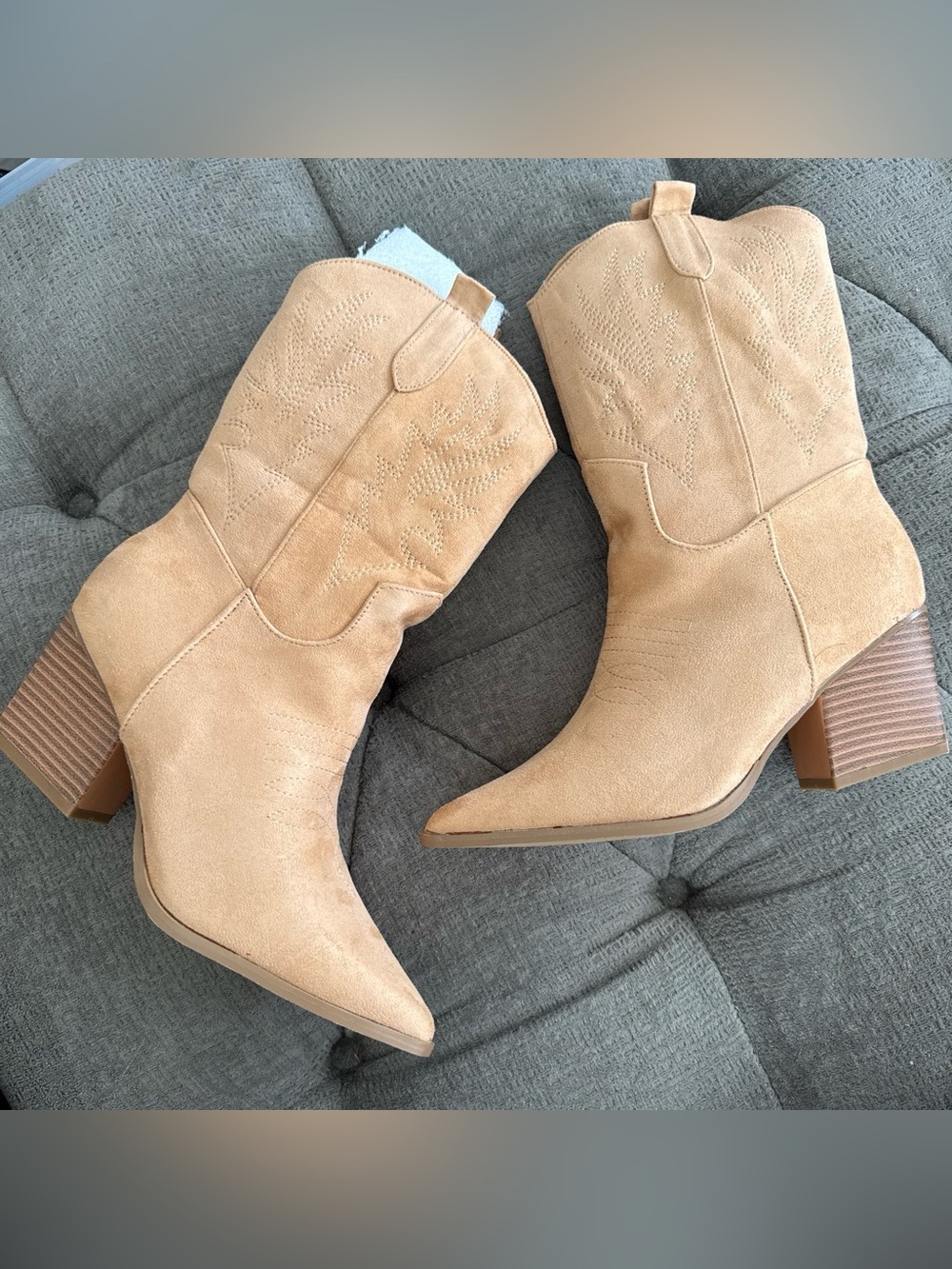 Women's Tan Suede Mid-Heel Western Boots